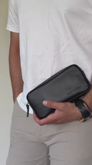 Handheld Bag in Black Leather- No1