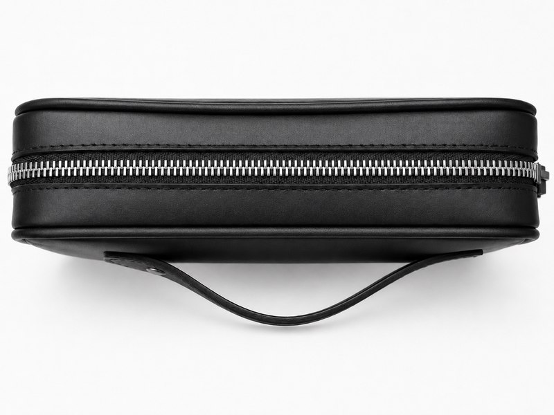 Handheld Bag in Black Leather- No1