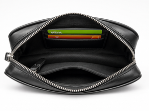 Handheld Bag in Black Leather- No1